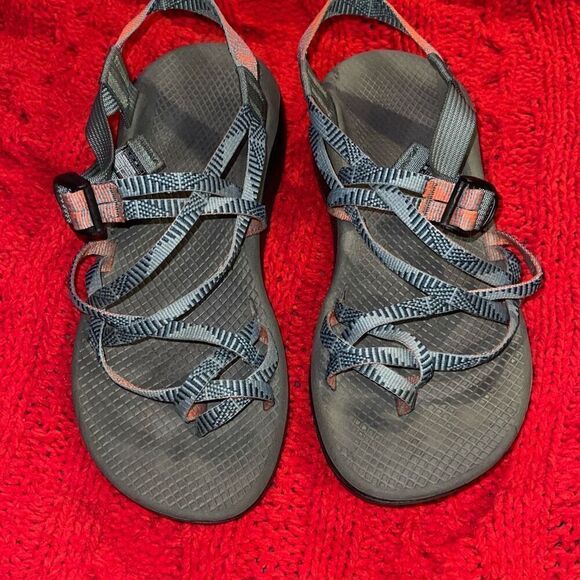 Women Chaco Strappy Sandals Sz 10 - Picture 1 of 10